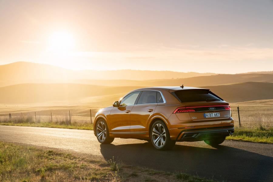  Audi Q8 55 TFSI Quattro S-Line 2018 года  (AU) (фото 38 из 40)